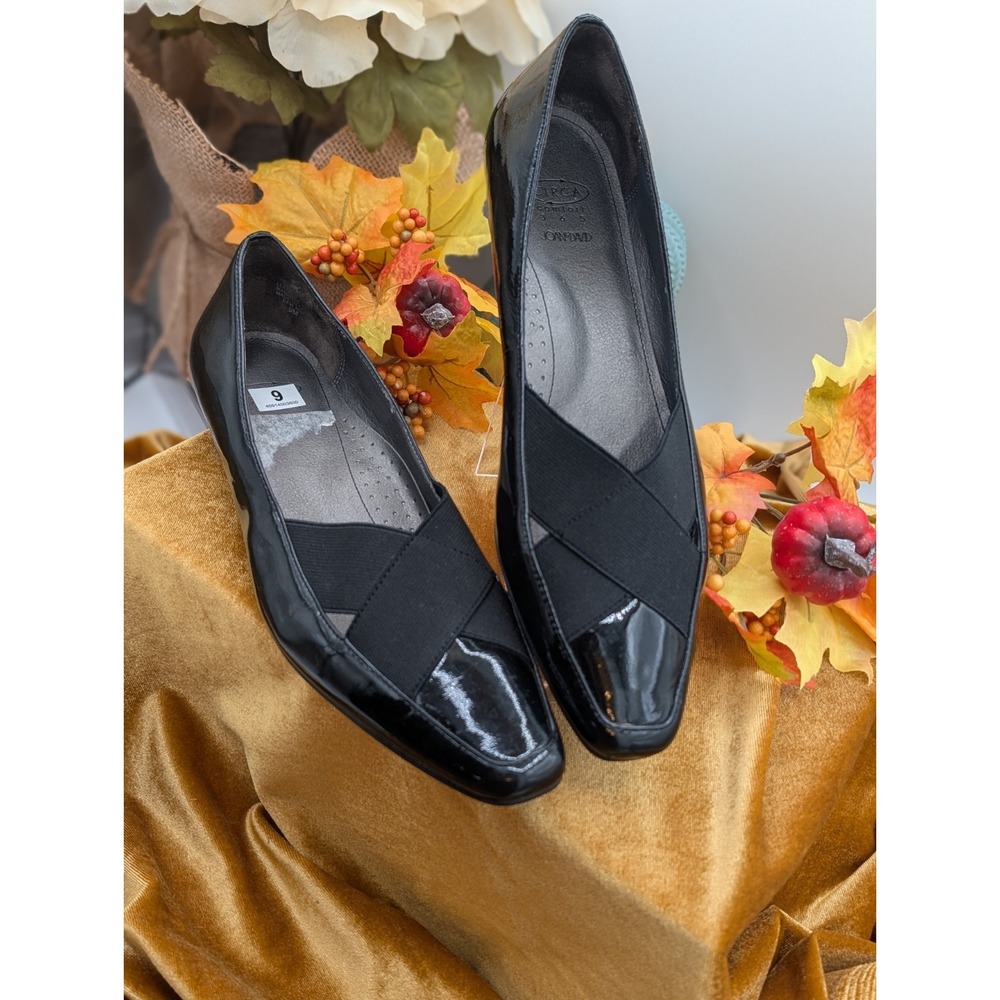 Circa Joan & David Cuniera Black Patent Leather Comfort Flats - Size 9M